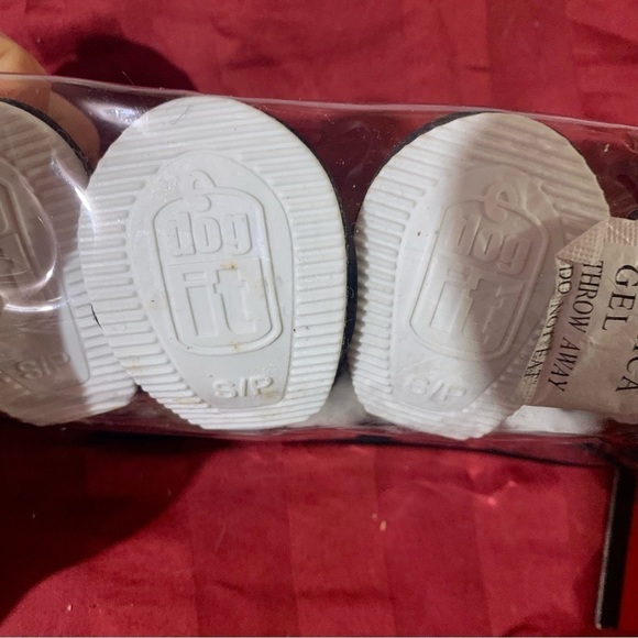 Brand new winter dog  booties - Picture 4 of 4